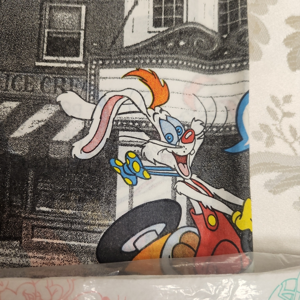 Vtg Disney Table Covers Mickey's Diner & Who Framed Roger Rabbit Decorative - Picture 3 of 8